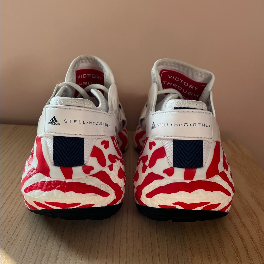 ADIDAS BY STELLA MCCARTNEY UltraBoost '22 Arsenal FC Scarlet Leopard Sneaker 9 - Picture 4 of 9